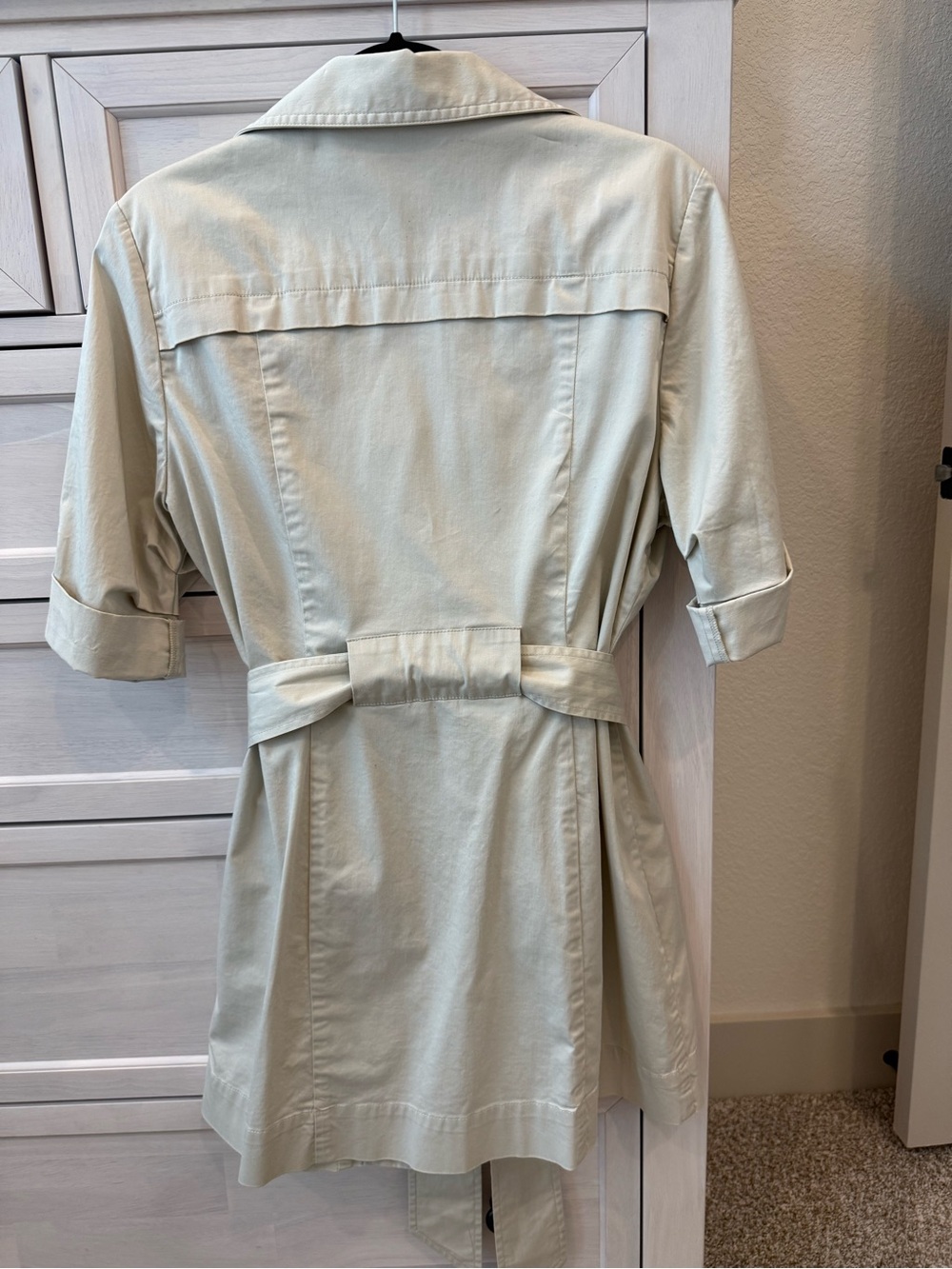 CAbi Cream Short Sleeve Belted Trench Jacket Size 4 (also have matching pants) - Picture 4 of 7